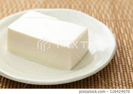 Placemat with firm tofu 116424070
