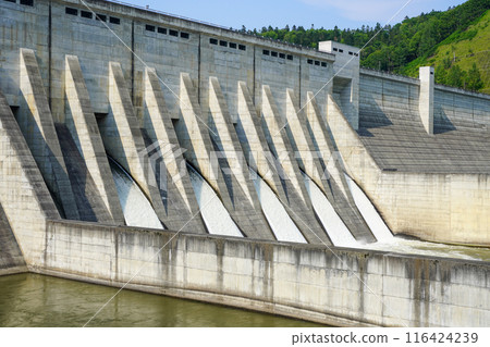 瀧里水壩放水時的特寫 116424239
