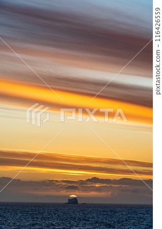 Antarctic sunset in the Bransfield strait Antarctic sunset in the Bransfield strait 116426559