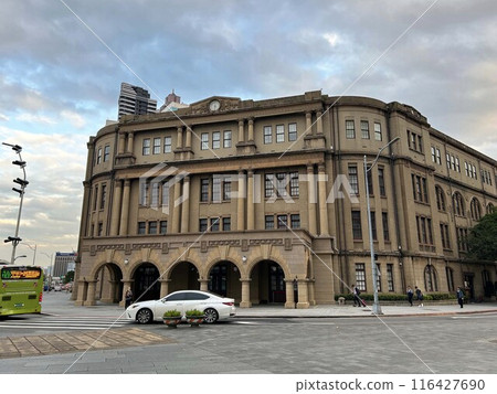 Taipei Beimen Post Office 116427690