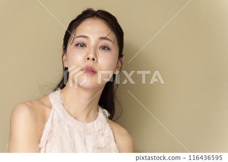 One-phone makeup, beauty, women 116436595