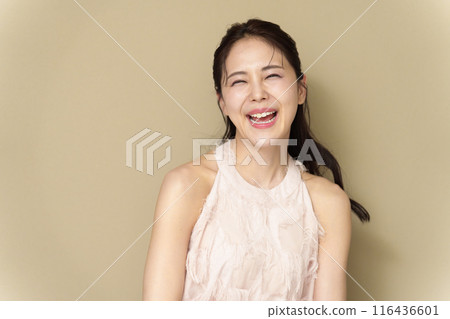 一香化妝美容女人 一香化妝美容女人 116436601