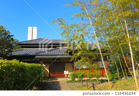 Daisen Park in Sakai City, Osaka Prefecture: The teahouse "Shin'an" relocated from Shiba Park in Tokyo 116436894