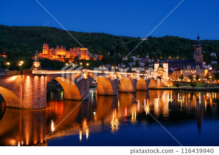 Illumination of the Karl Theodor Bridge over the Neckar River and Heidelberg Castle 116439940
