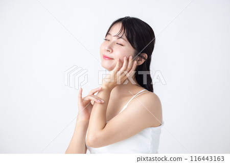美麗形象：穿著吊帶背心的女人 116443163