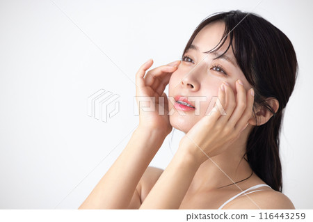 美容形象：做皮膚護理的女人 116443259