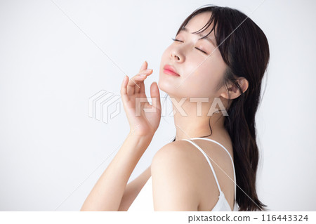美容形象：做皮膚護理的女人 116443324