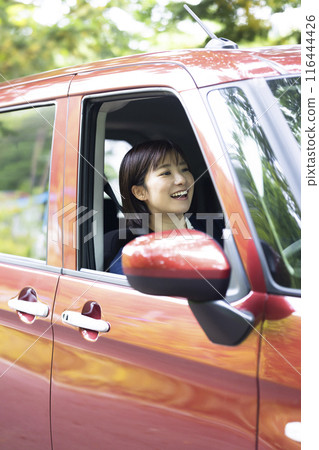 Women driving 116444426