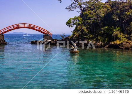 [Niigata Prefecture_Sado_Yajima/Kyojima] Experience a tub boat ride while enjoying the beautiful scenery 116446376