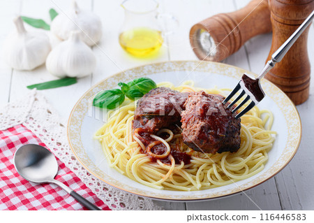 Hamburger spaghetti 116446583