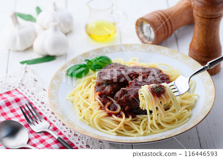 Hamburger spaghetti 116446593