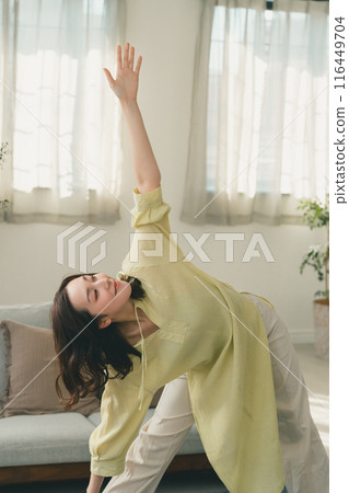 瑜伽 瑜珈 女生 116449704