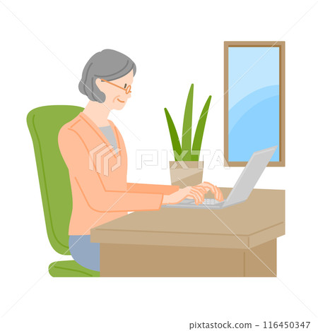 一位微笑的高級女性使用筆記型電腦的圖片（活躍的高級） 116450347