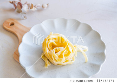 Boiled pasta noodles - tagliatelle Boiled pasta noodles - tagliatelle 116452574