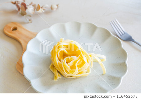 Boiled pasta noodles - tagliatelle Boiled pasta noodles - tagliatelle 116452575