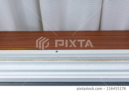 Cleaning aluminum sash Cleaning aluminum sash 116455176