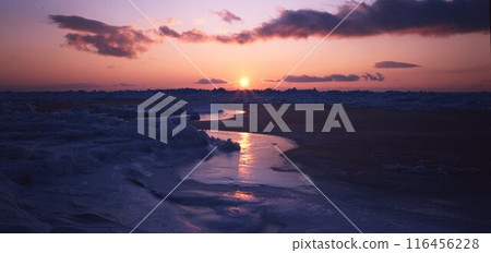 北海道大台沼澤冬景日出 116456228
