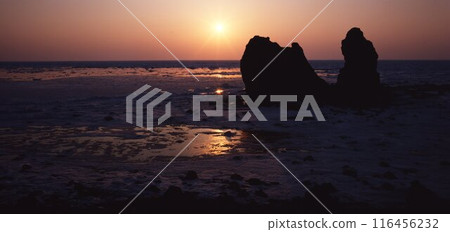 Evening view of the Sea of Okhotsk on the Shiretoko Peninsula in Hokkaido Evening view of the Sea of Okhotsk on the Shiretoko Peninsula in Hokkaido 116456232