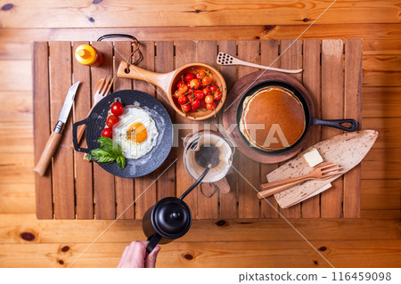 Pancake breakfast set for outdoor camping Pancake breakfast set for outdoor camping 116459098
