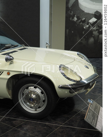 博物館白色跑車展車 116459802