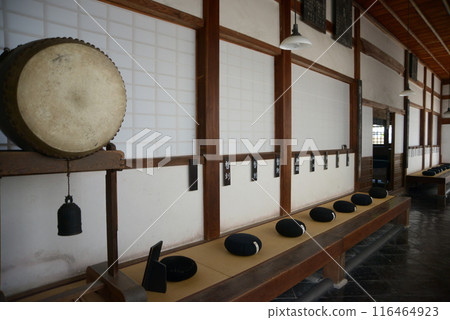 Inside the monk's hall at Koshoji Temple, Uji City, Kyoto Prefecture Inside the monk's hall at Koshoji Temple, Uji City, Kyoto Prefecture 116464923