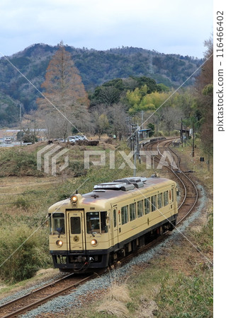 京都舞鶴的自然與鐵路的融合：KTR700 116466402