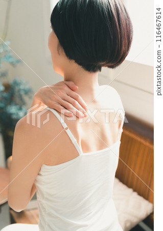 female, lady, woman 116467614