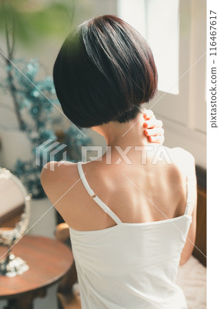 female, lady, woman 116467617