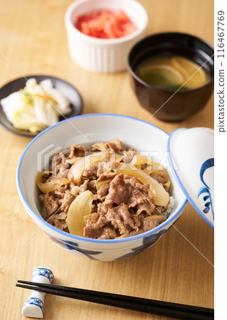 beef bowl  116467769