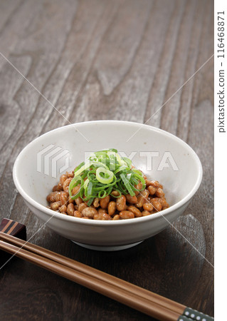 Natto put in a small dish 116468871