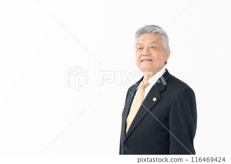 商業資深男律師 116469424