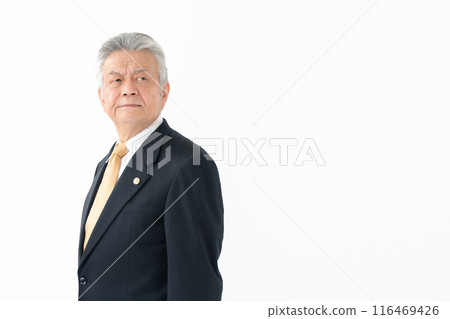 商業資深男律師 116469426