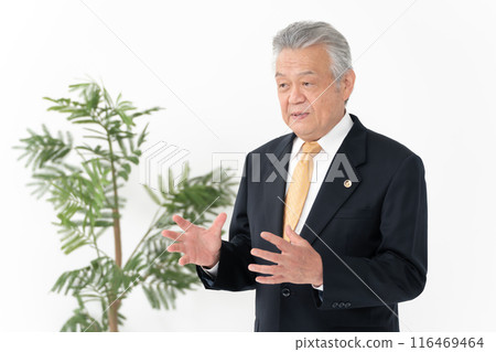 商業資深男律師 116469464