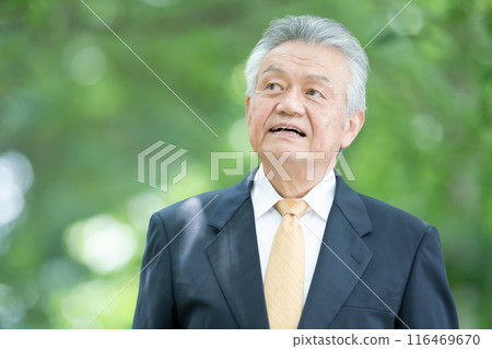 高級男性肖像新鮮綠色 116469670