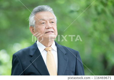 高級男性肖像新鮮綠色 116469671