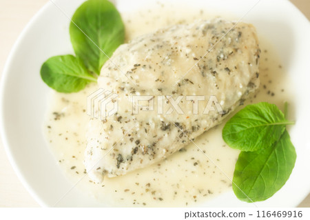 手工製作羅勒蒜味雞肉火腿 116469916
