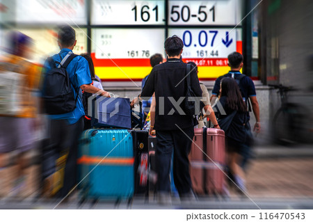 Tokyo cityscape in Japan: 161 yen... Foreign tourists also in attendance... (Stock price reaches 42,000 yen for the first time...) = 11th, Nihonbashi Kabutocho 116470543