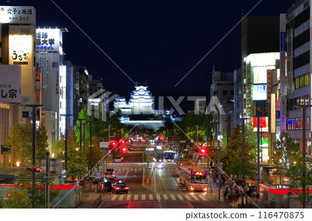 [兵庫縣] 秋天的姬路城夜景（大手前街） 116470875