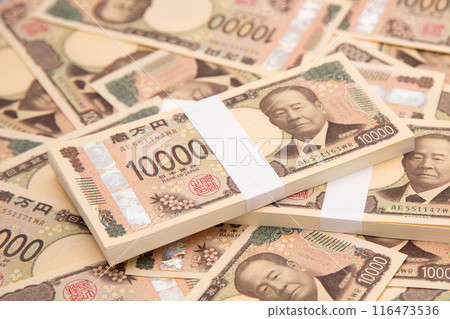 A large amount of 10,000 yen notes (new banknotes) 116473536