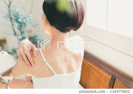 女生 女孩 女性 116473602