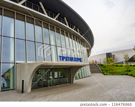Chiba JPF Dome (TIPSTAR DOME CHIBA) exterior view from the main entrance 116476868