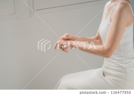Aging care hand cream Aging care hand cream 116477950