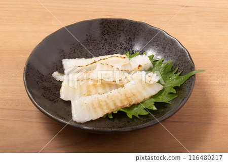 Grilled Engawa Sashimi (Flathead eel) 116480217