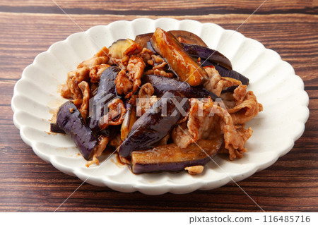Stir-fried miso with eggplant and pork 116485716