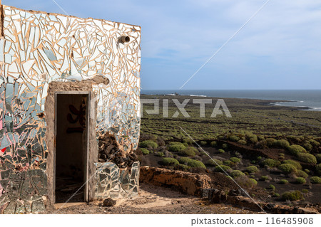 Abandoned house with a mirror mosaic, Spain Abandoned house with a mirror mosaic, Spain 116485908