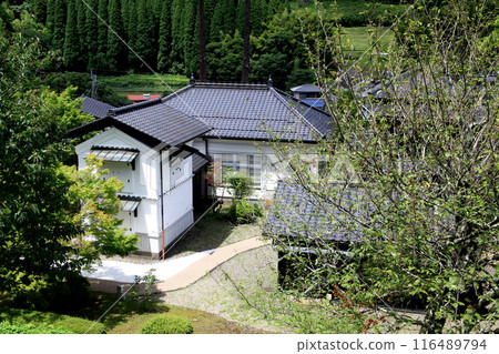 Kitasato Shibasaburo Memorial Museum, Oguni Town, Aso District: A tourist facility surrounded by the greenery of Satoyama 116489794