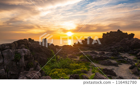 Sixteen Rakan Rocks - Evening Scenery 116492780