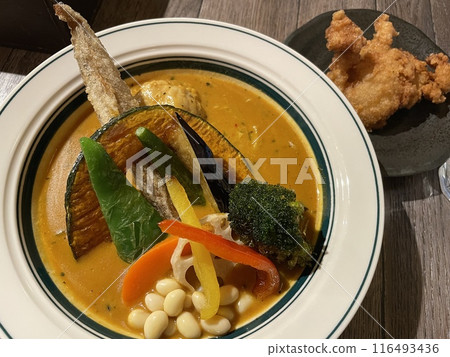 Hokkaido vegetable soup curry and zangi 116493436