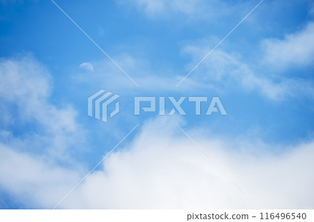 Summer sky, blue sky, sunny sky, sky material [Tokyo] 116496540