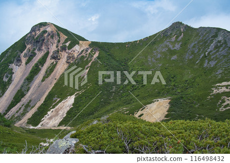 Mount Tengu as seen from Mount Neishi in the Yatsugatake Mountains 116498432